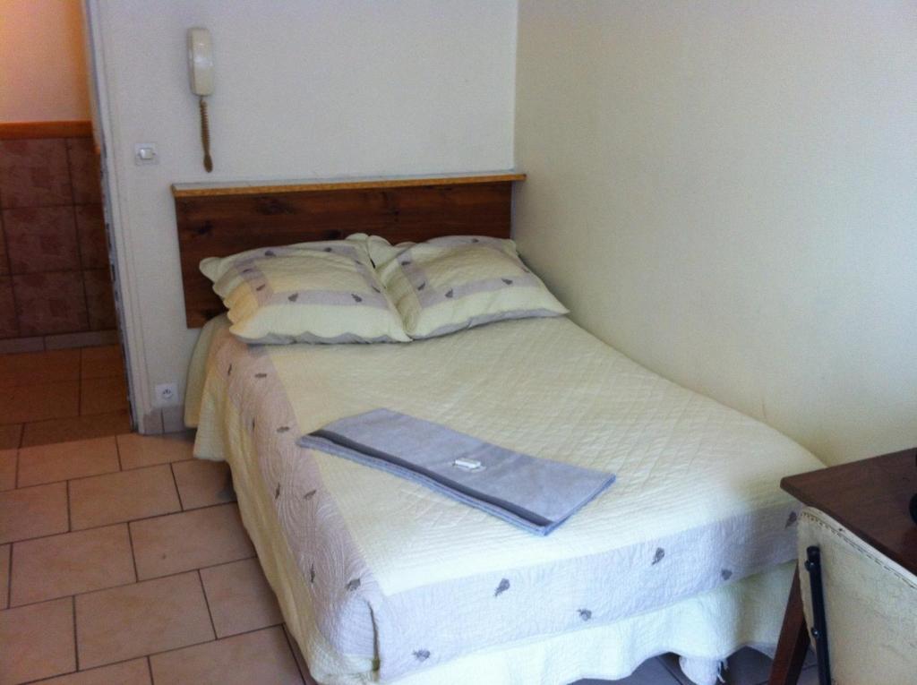 Hipotel Paris Bordeaux Menilmontant Oda fotoğraf